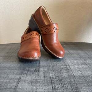 BOC Women's Mules Clogs Slip On Nurse Shoes Z59141 CBTF19 2 Tone Brown Size 9.5